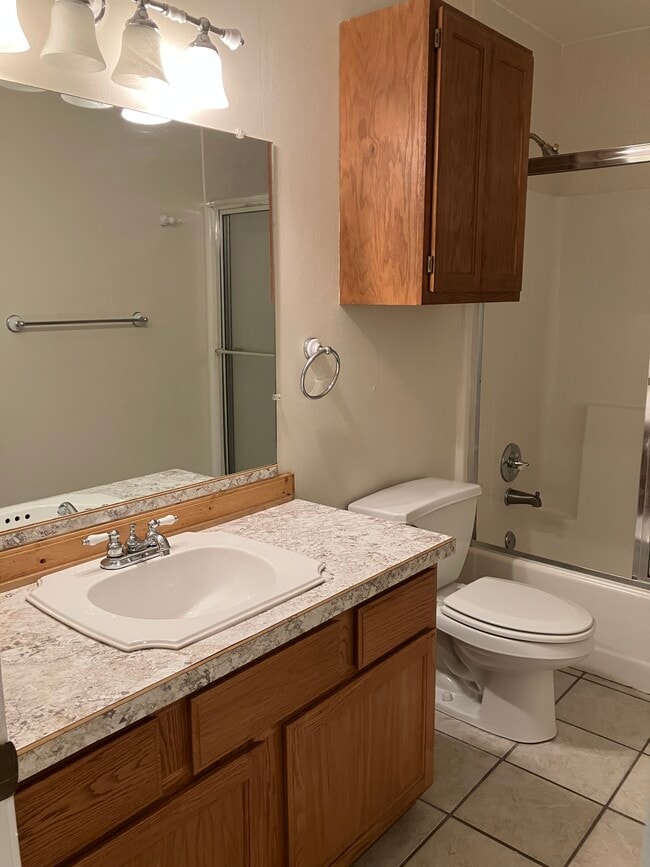 Building Photo - 8632 Golf Creek Dr