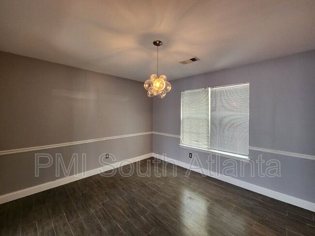 Building Photo - 2085 Winding Crossing Trail