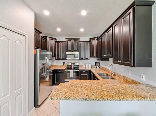 Building Photo - 13529 Crest Lake Dr