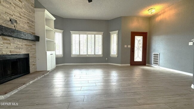 Building Photo - 1753 Gregory Jarvis Dr