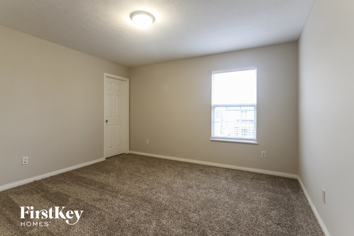 Building Photo - 6403 Pemboke Ct