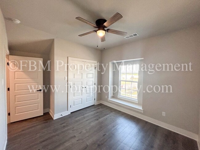 Building Photo - 933 Cooksey Ct