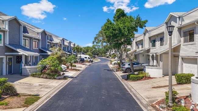 Building Photo - 9479 Tara Cay Ct