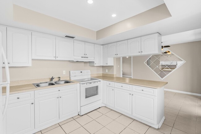 Building Photo - Apartment for rent