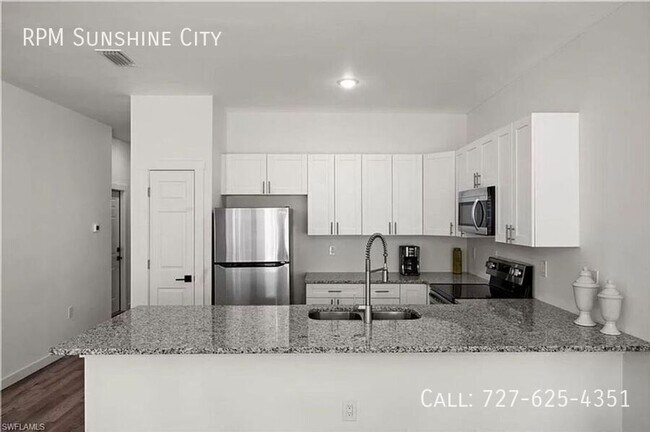 Building Photo - 312-314 Harold Ave S-314