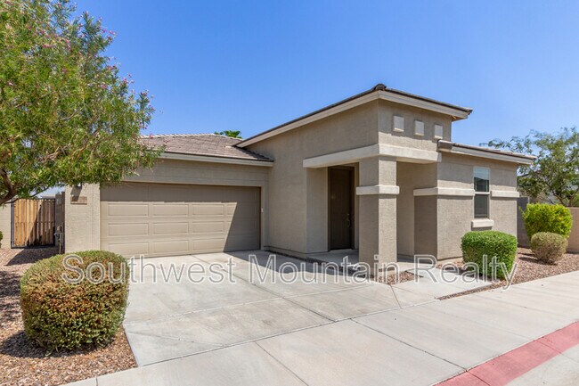 Building Photo - 2753 S 85th Way