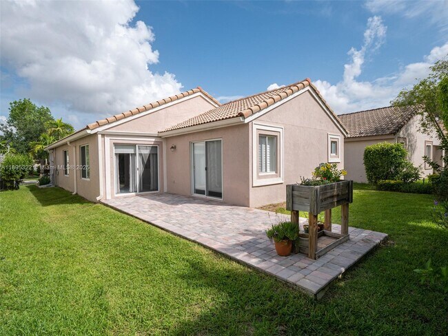 Building Photo - 1524 Canary Island Dr