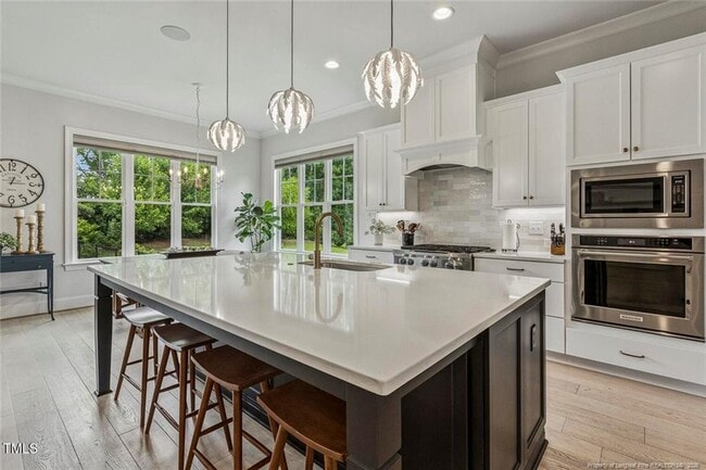 Building Photo - 2098 Amalfi Pl