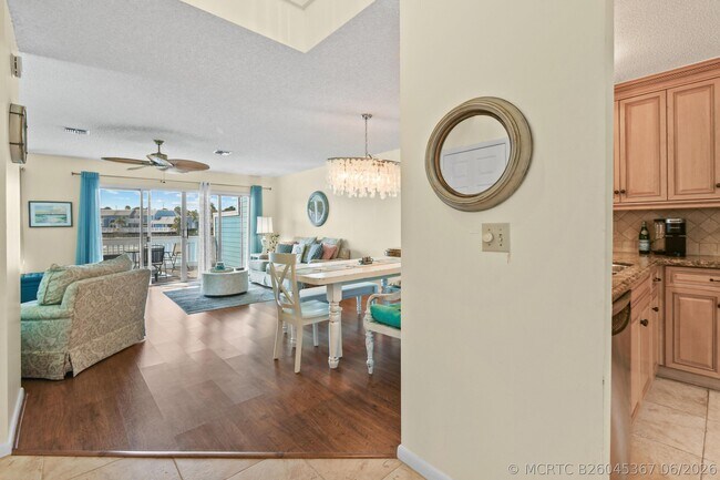 Building Photo - 1216 Ocean Dunes Cir
