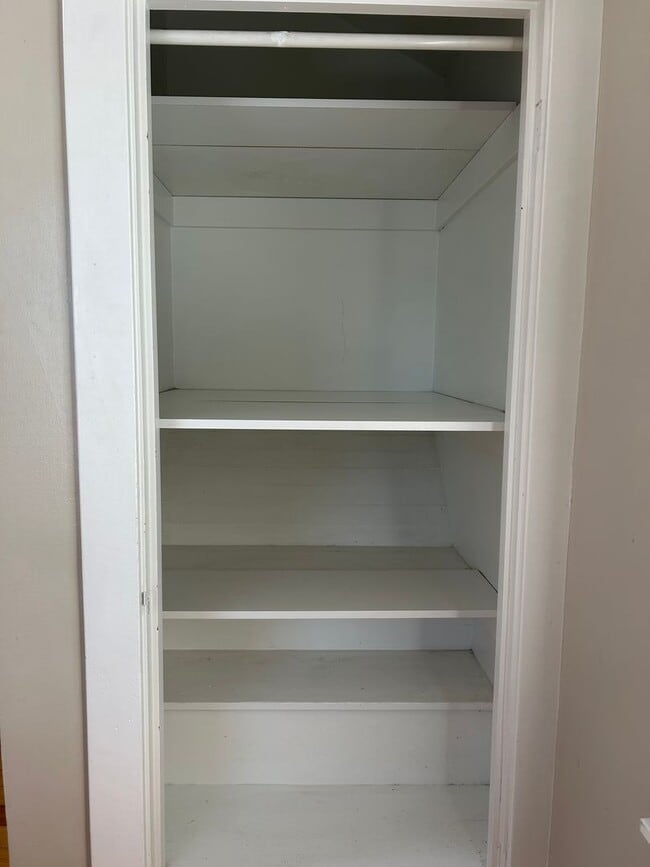 Building Photo - Spacious 2-Bedroom with 2-Car Garage- All the Perks, One Price! Convenient Midtown Location!! 1/2...