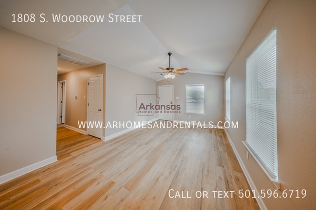 Building Photo - 1808 S Woodrow St