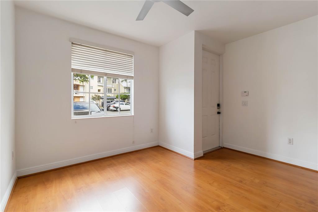 Building Photo - 357 Alson Ave