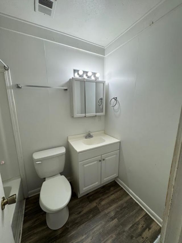 Building Photo - 5700 Eastwood Dr