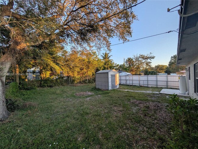 Building Photo - 720 NW 15th Terrace