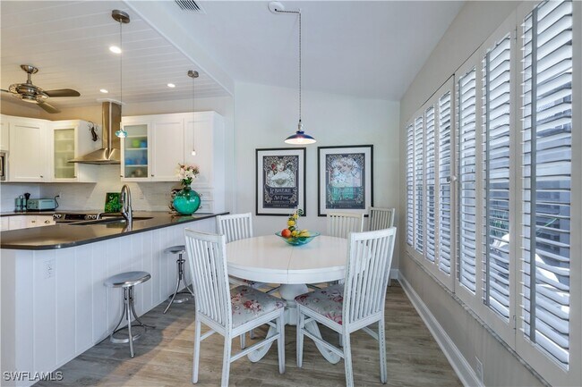 Building Photo - 11831 Quail Village Way