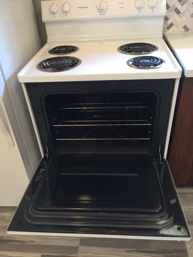 Building Photo - 407/409E. Alexander