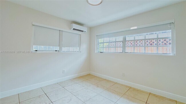 Building Photo - 286 NW 39th St