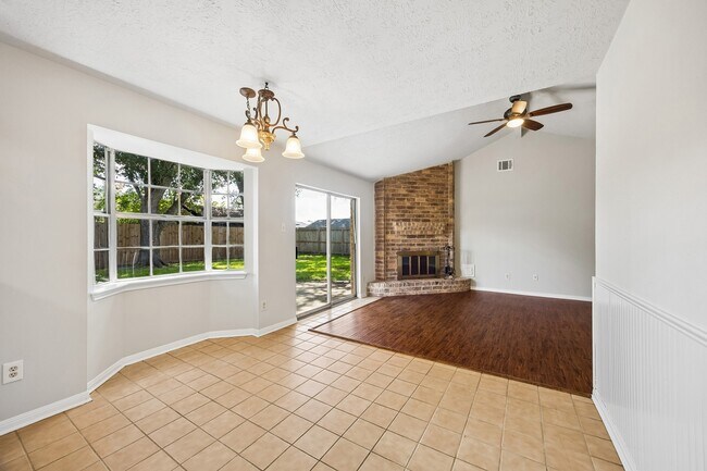 Building Photo - 1605 Cypress Hollow St