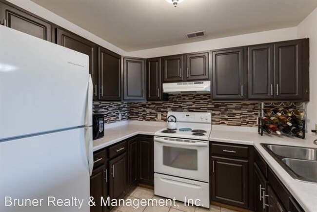 Building Photo - 1 br, 1 bath House - 102 Prairie Heights D...