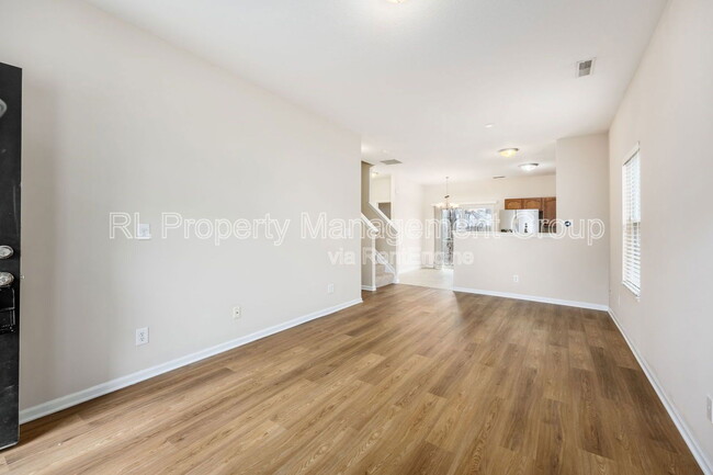 Building Photo - 1273 Grove Dr