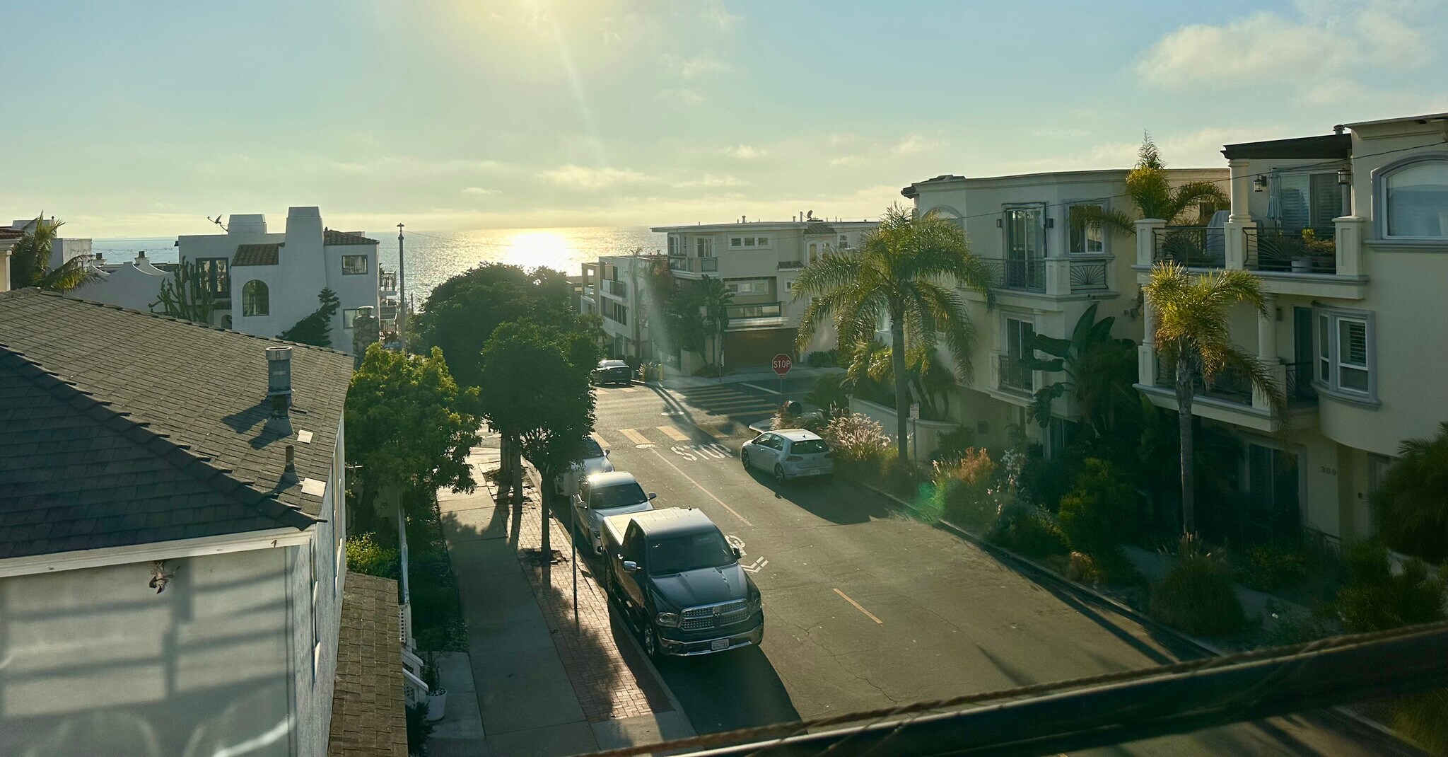 Building Photo - 316 1st St