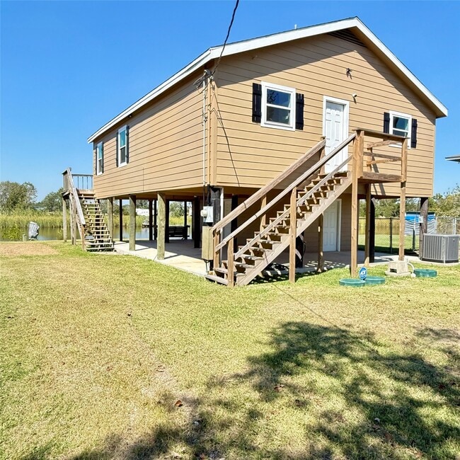 Building Photo - 143 Bastrop Bayou Dr