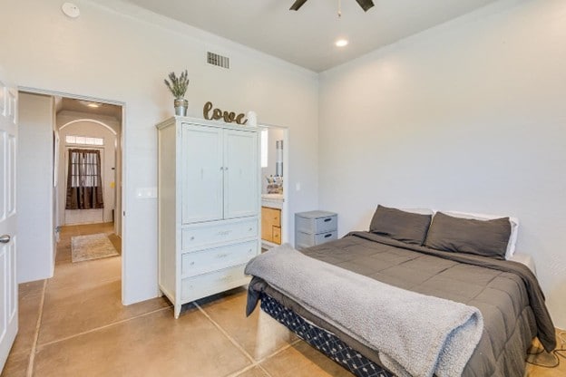 Building Photo - 1712 E Desert Ranch Rd