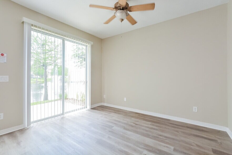Building Photo - 567 Pinebranch Cir