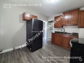 Building Photo - 104 Larchmont Ave