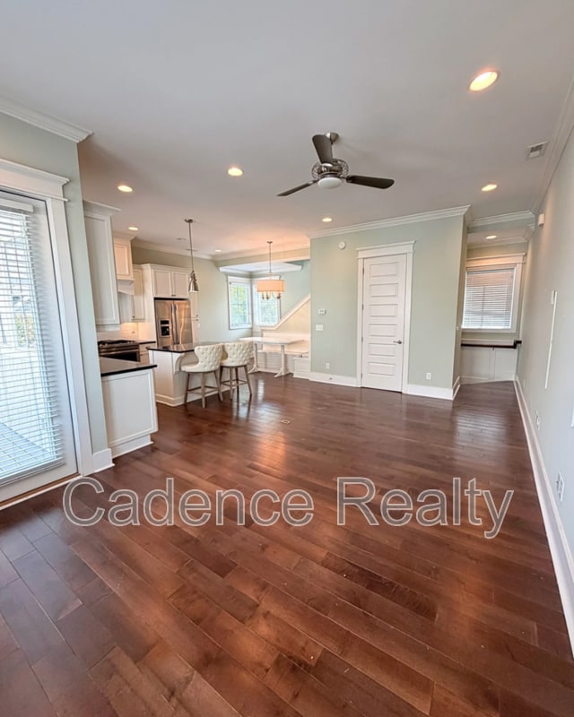 Building Photo - 1712 Tearthumb Ct