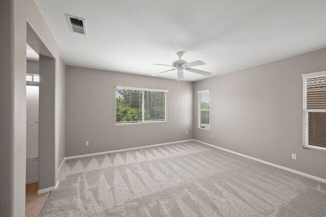 Building Photo - Gorgeous 3 Bedroom Chula Vista Home!