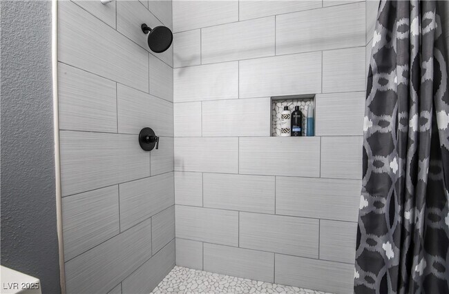 Building Photo - 5086 Cartaro Dr