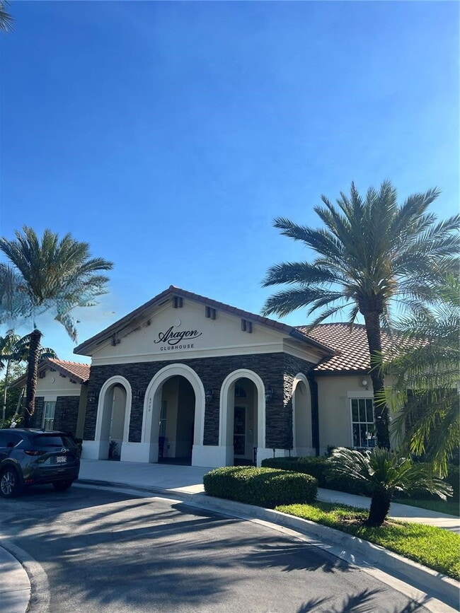 Building Photo - 3311 W 90th Ter