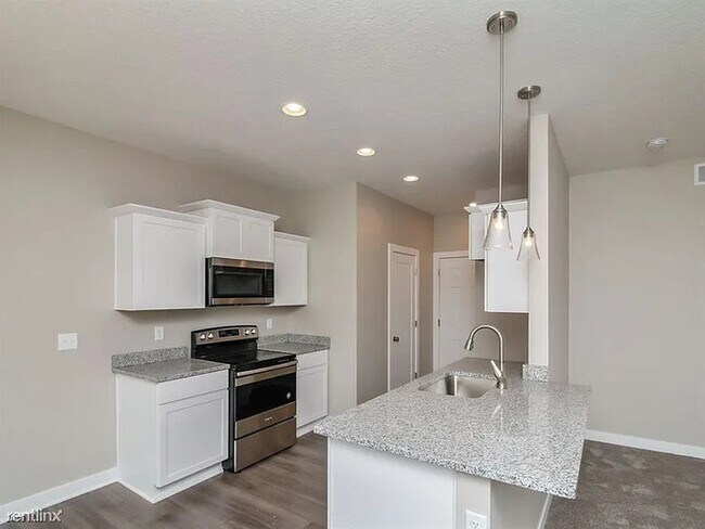 Building Photo - 9676 Turnpoint Dr