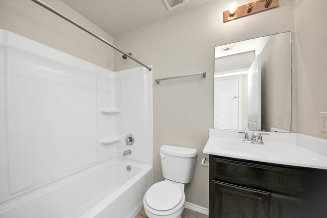 Building Photo - 2710 Lapwing Dr.