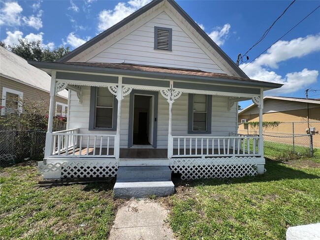 Primary Photo - 1936 W Cherry St