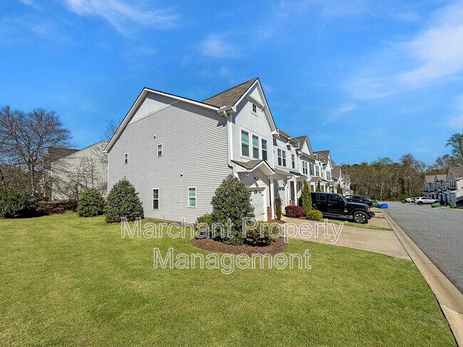 Building Photo - 9 Jaycee Ct