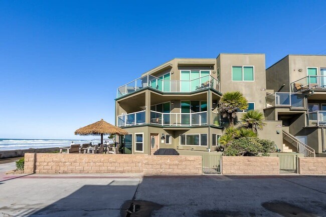 Building Photo - 3901 Ocean Front Walk