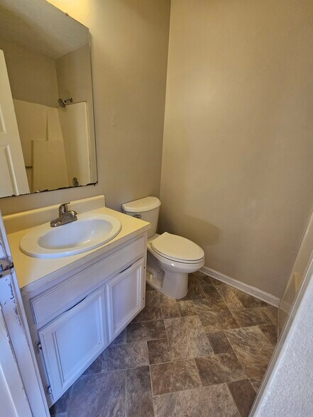 Building Photo - 3210 Sky Ct