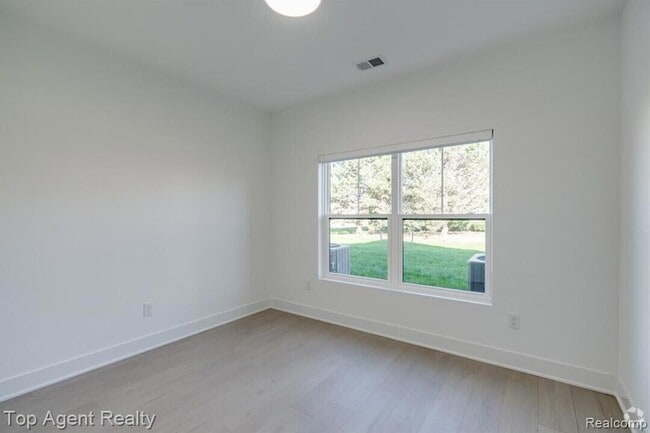 Building Photo - 31733 Gabby Ct