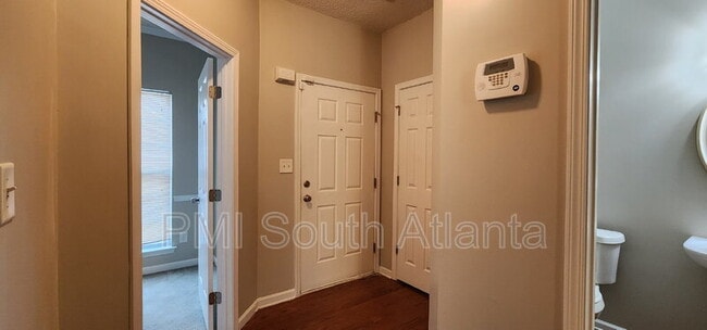 Building Photo - 176 Shenandoah Dr