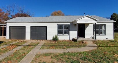 Building Photo - 2421 Loy Lake Rd