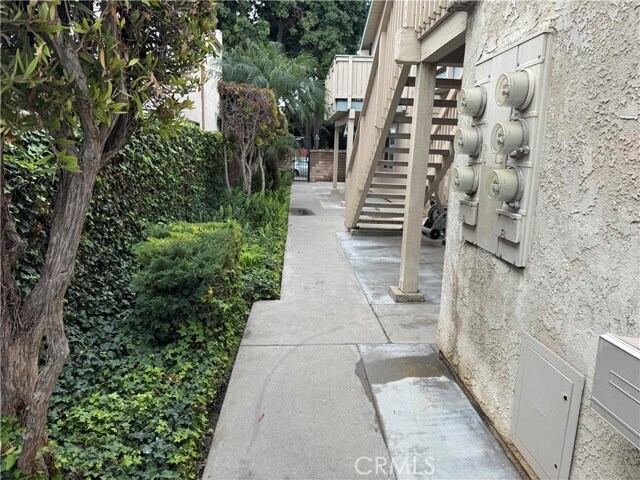 Building Photo - 5238 Hayter Ave