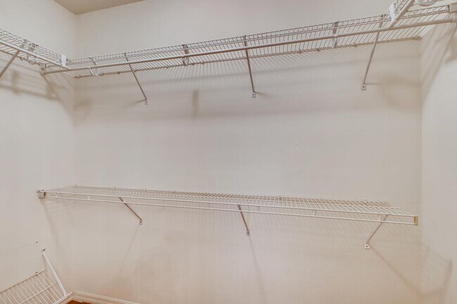 Building Photo - Stunning 1 Story 2 Bedroom Home in Summerl...