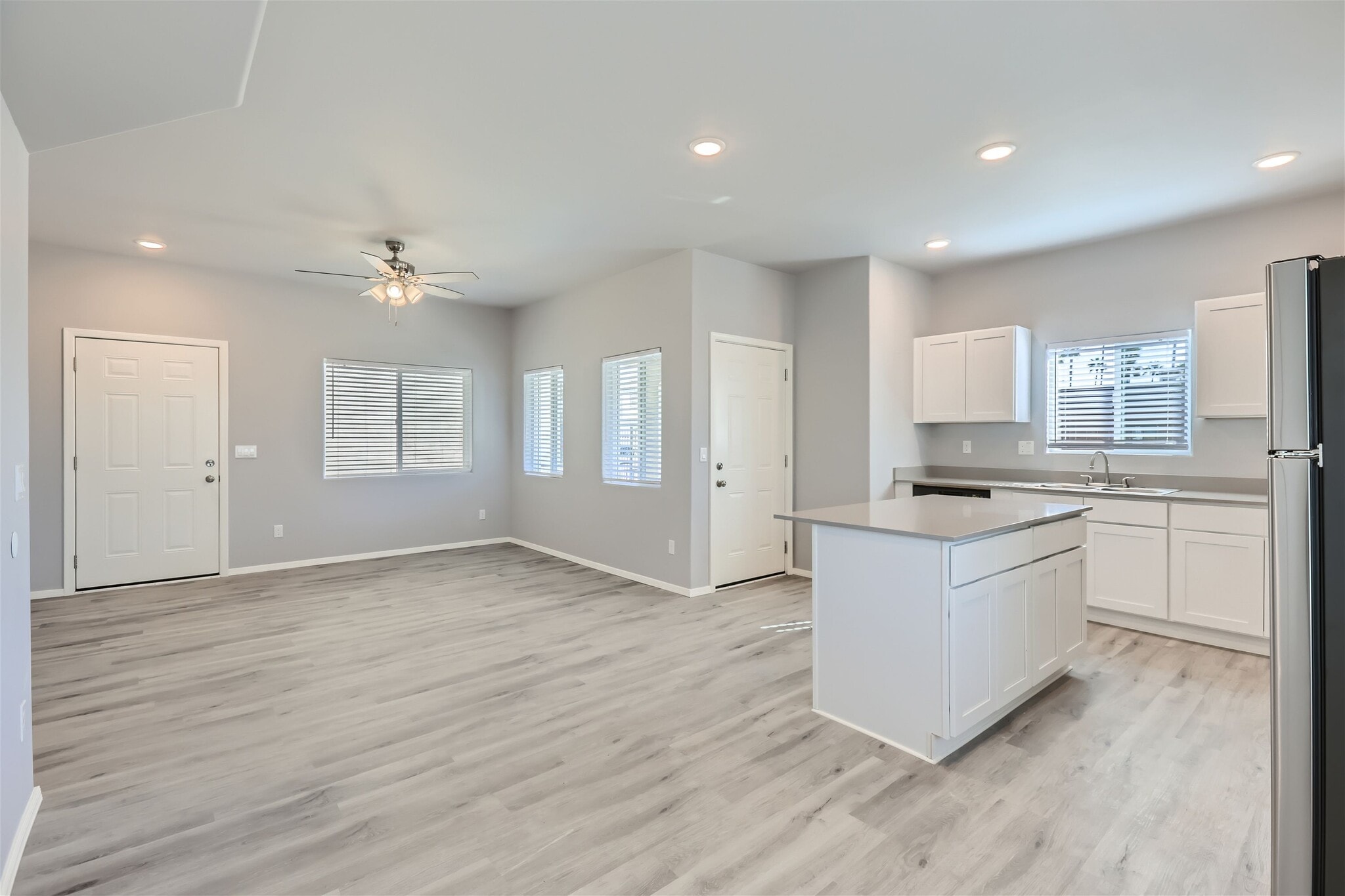 Building Photo - 7010 N 80th Ave