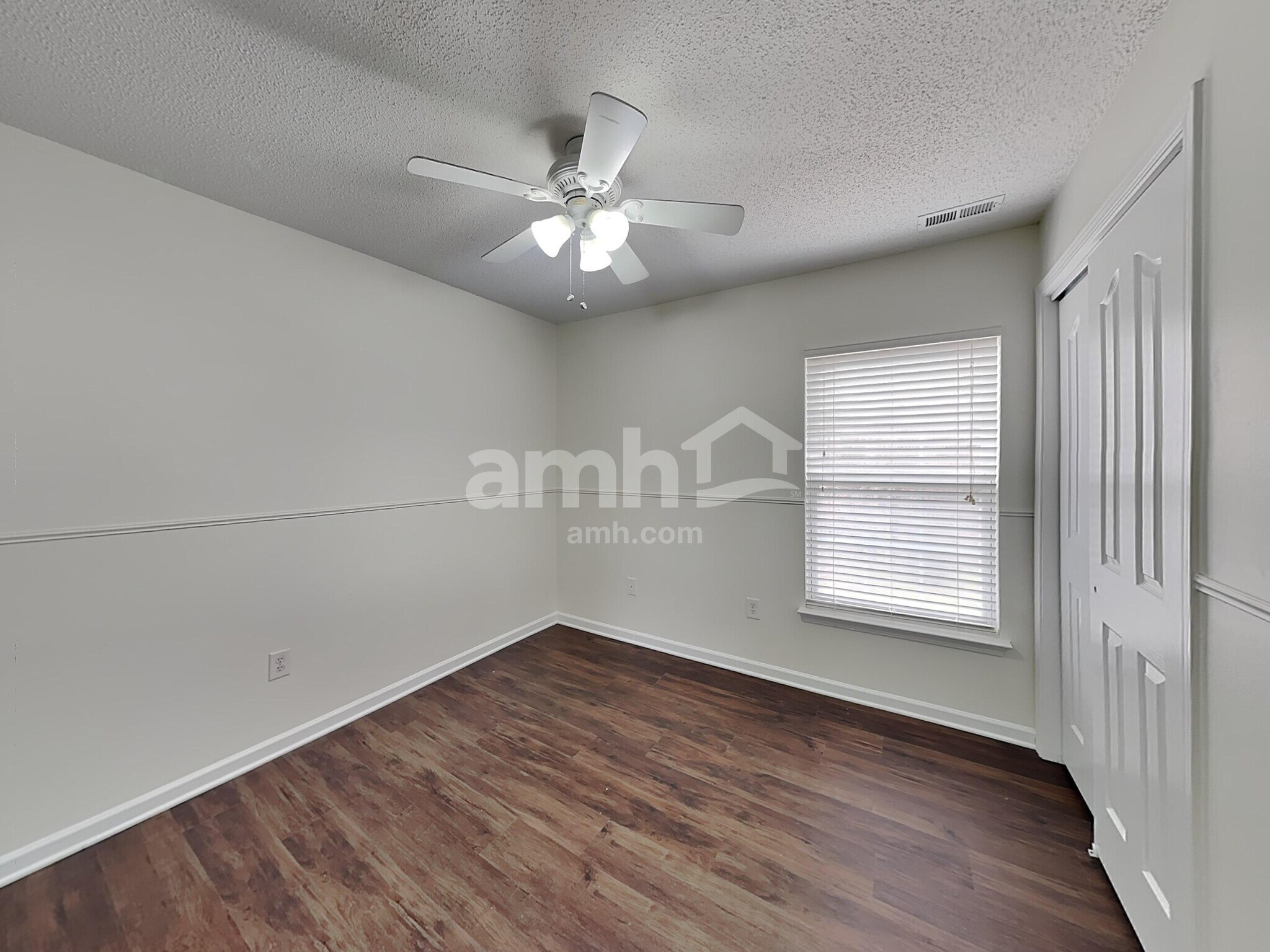 Building Photo - 108 Hampshire Dr