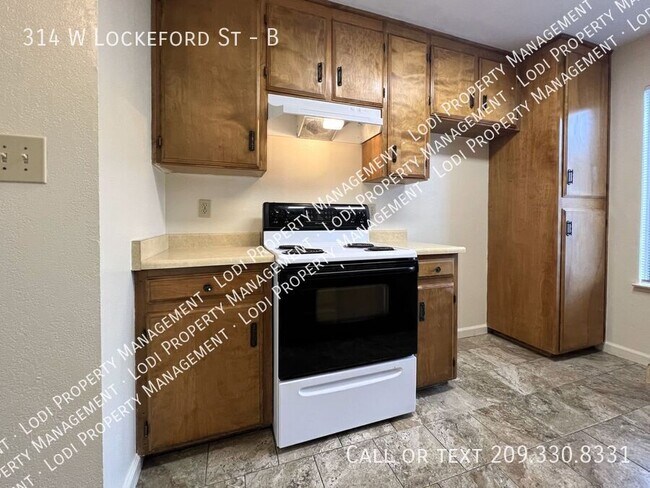 Building Photo - 314 W Lockeford St