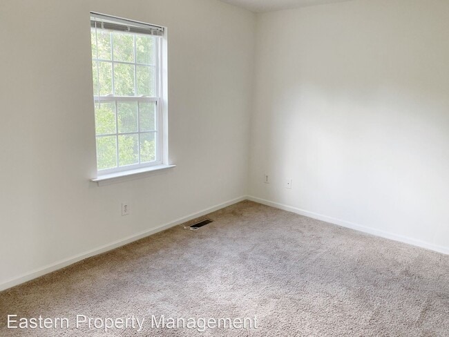 Building Photo - 2600 Cypress View Dr