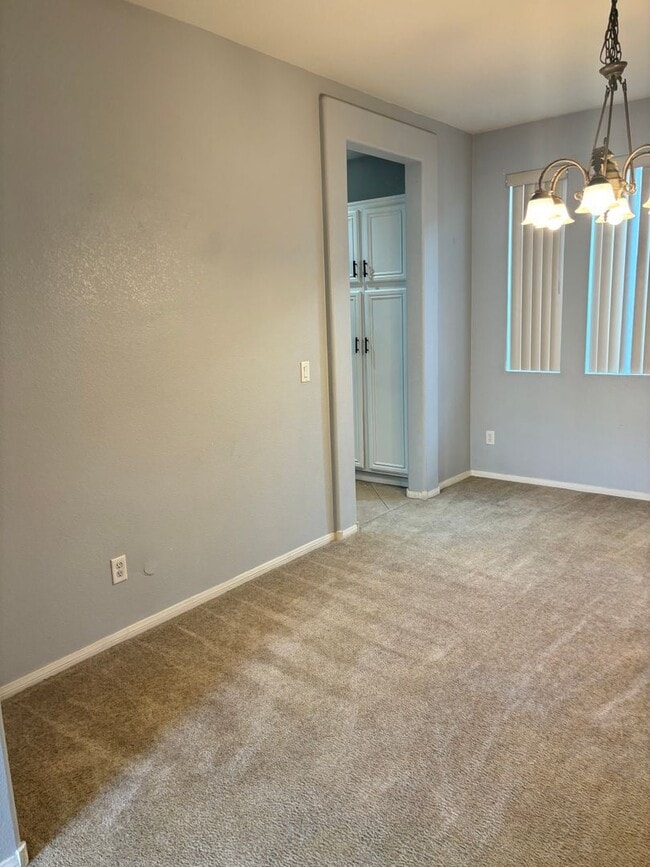Building Photo - Wonderful single story rental in the heart of Summerlin