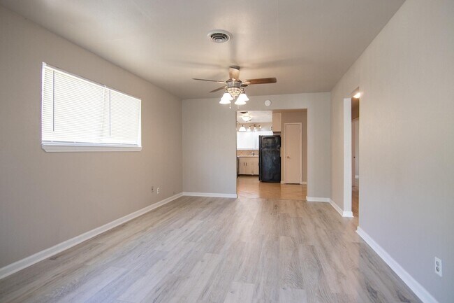 Building Photo - 3714 Ridgemont Dr